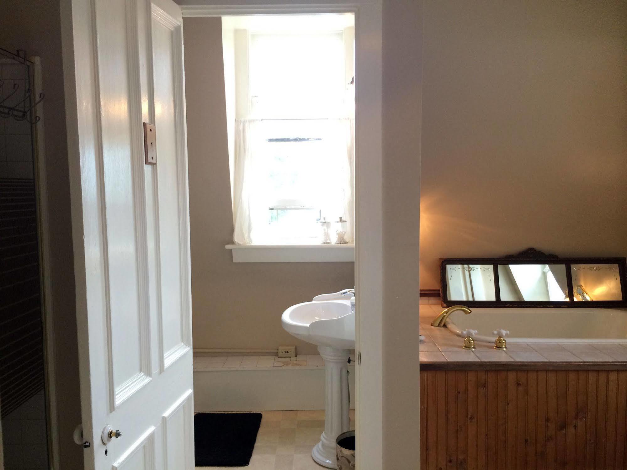 Hudson City Bed And Breakfast 외부 사진